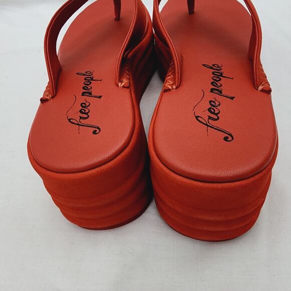 NEW Free People Haven Red Leather Thong Platform Sandal in Flame Red - Picture 5 of 14